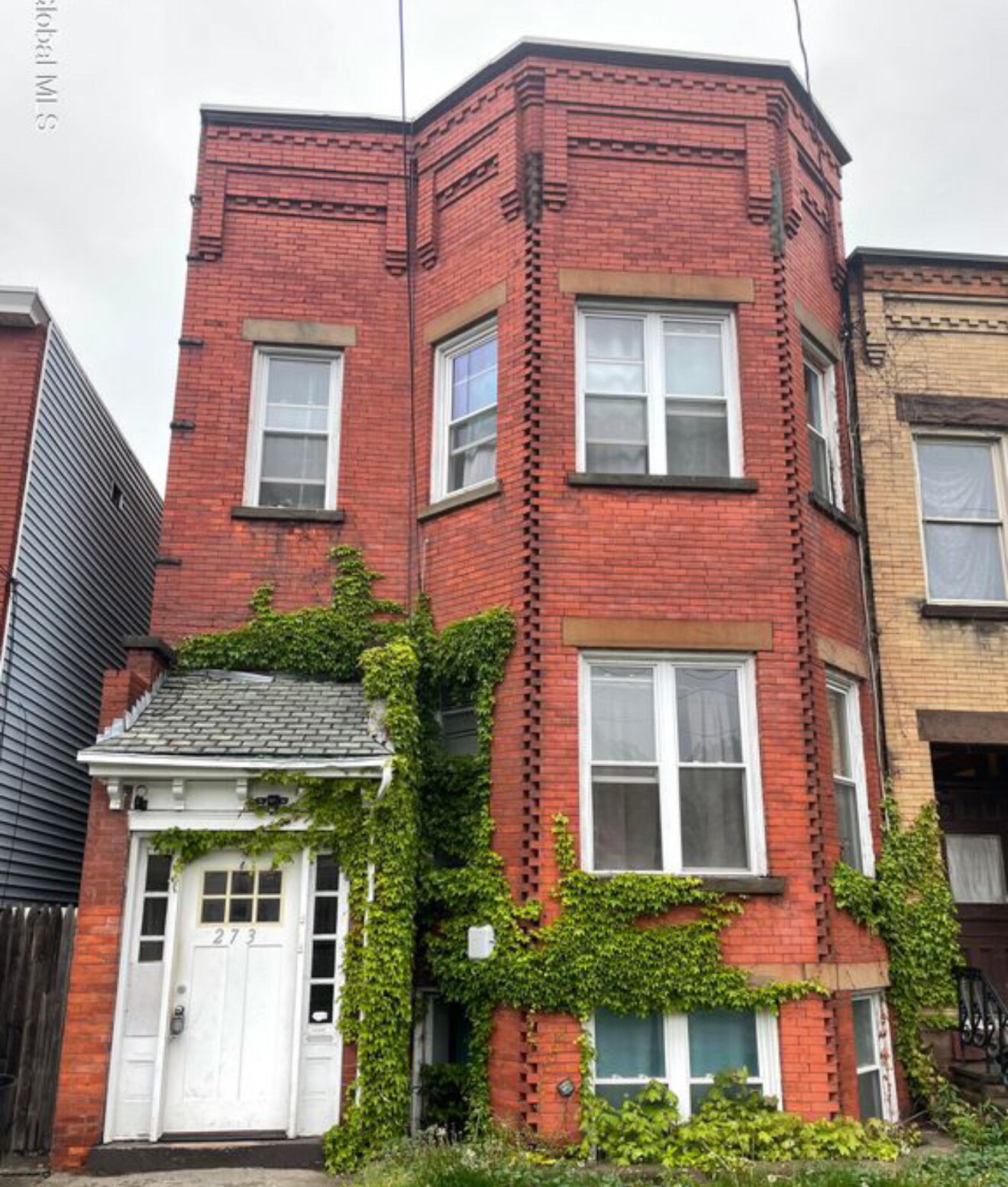 Building Photo - 273 Western Ave