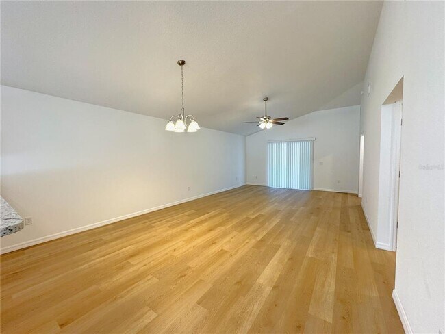 Building Photo - 1017 Carnegie Dr
