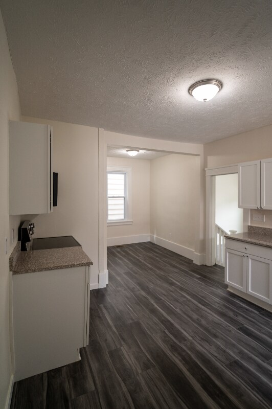 Building Photo - 1277 W 67th St