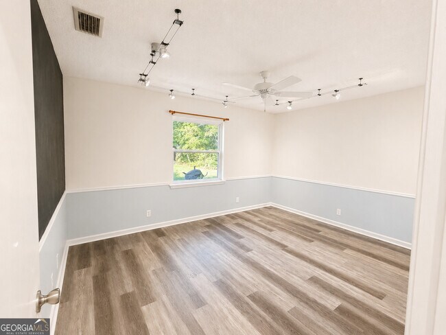 Building Photo - 212 Muskogee Ct