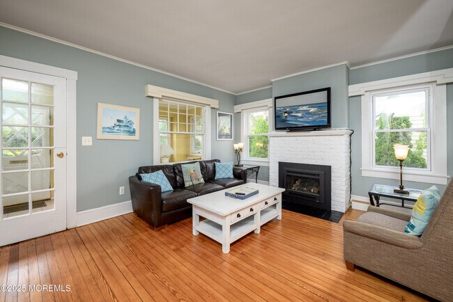 Building Photo - 4 2nd Ave