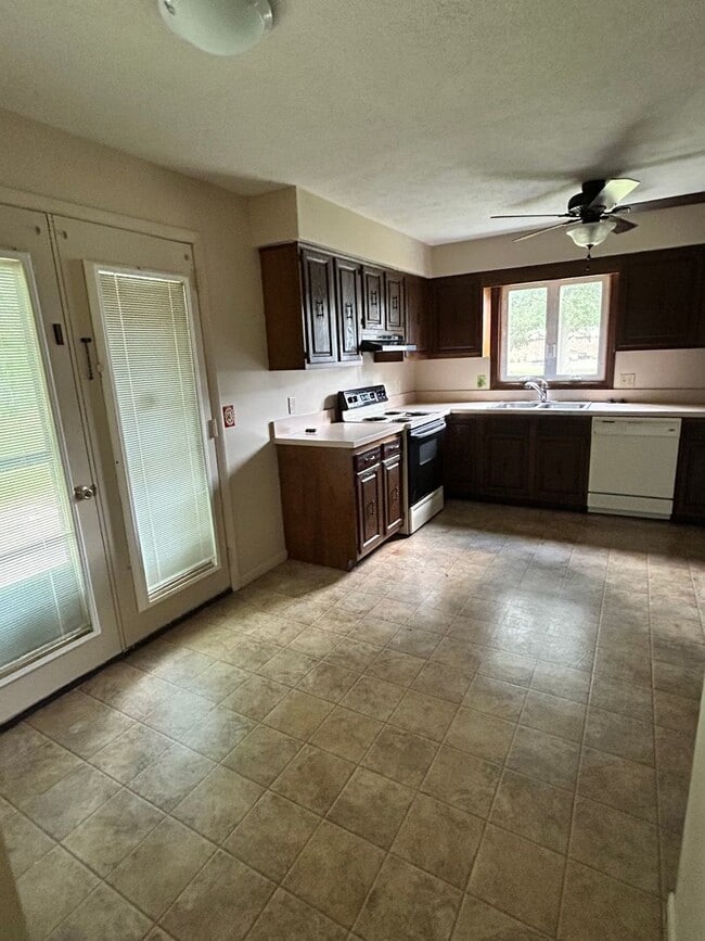 Building Photo - Two Bedroom - Duplex