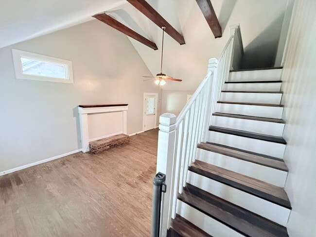 Building Photo - 15 CR 302