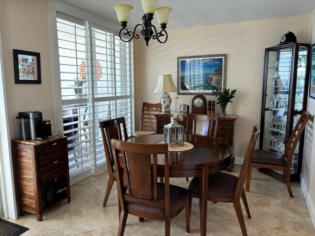 Building Photo - 3570 S Ocean Blvd