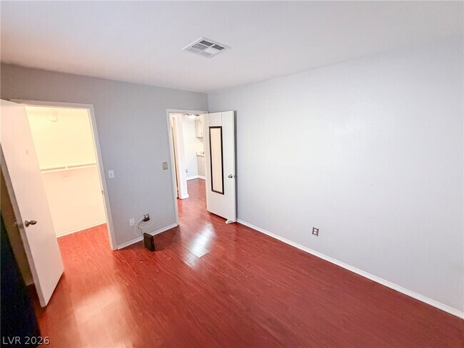 Building Photo - 5211 S Lindell Rd
