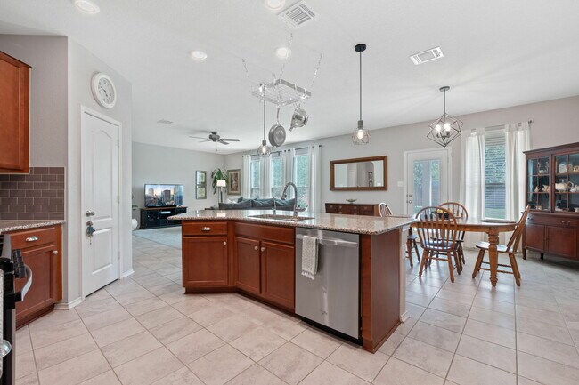 Building Photo - 476 Sheepshank Dr