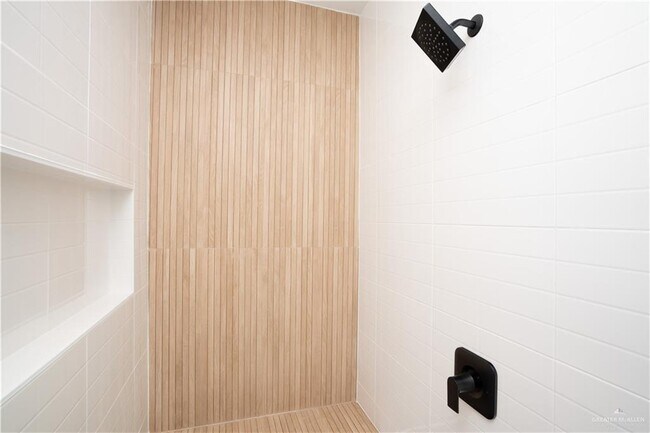 Building Photo - 30 Hidalgo Cir