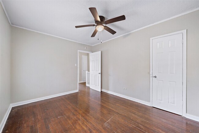 Building Photo - 806 3rd Ave N