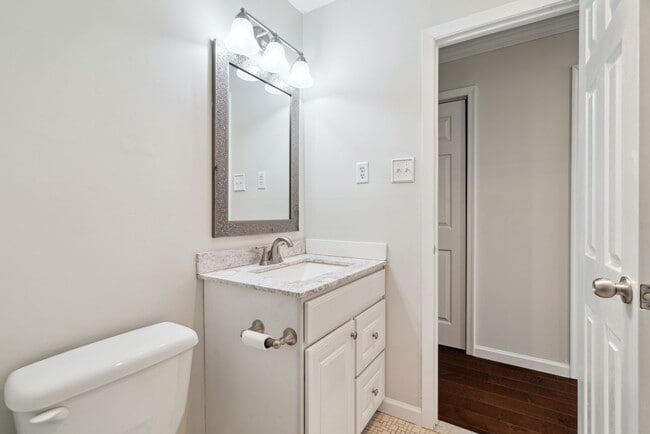 Primary Bedroom Bathroom - 100 Rennard Ter