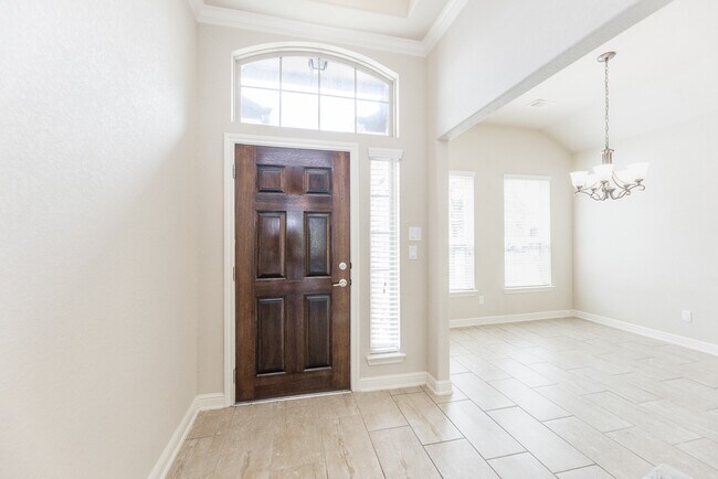 Building Photo - 23818 Hawthorn Dale Ct