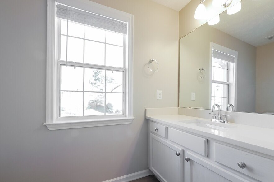 Building Photo - 8062 Mustang Ln