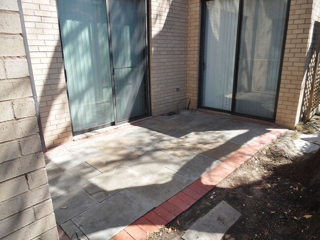 Building Photo - 4715 Lafayette Ave