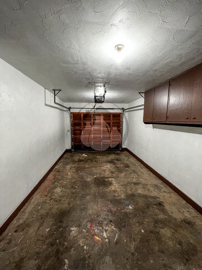 Building Photo - 4706 Buffalo Dr SE