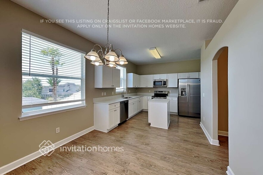 Building Photo - 1325 Golf Point Loop