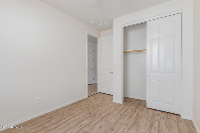 Building Photo - 4808 W Lydia Ln