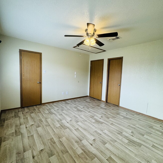 Building Photo - Modern Comfort Awaits: Spacious 2-Bedroom | 2.5-Bathroom Haven with Granite Elegance in Nederland...
