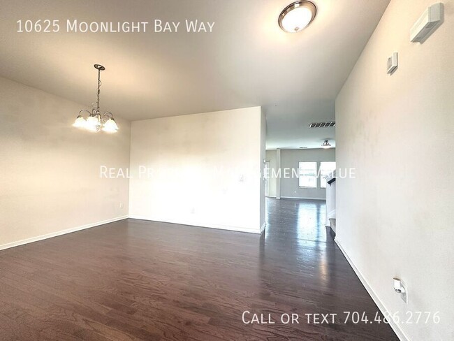 Building Photo - 10625 Moonlight Bay Wy
