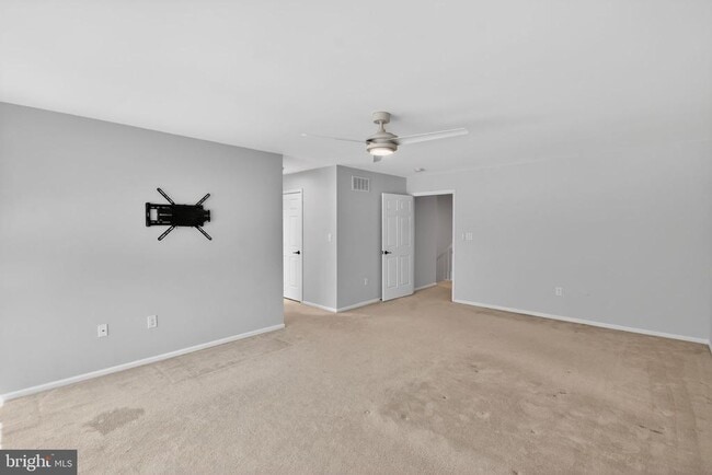 Building Photo - 74 Castleton Rd