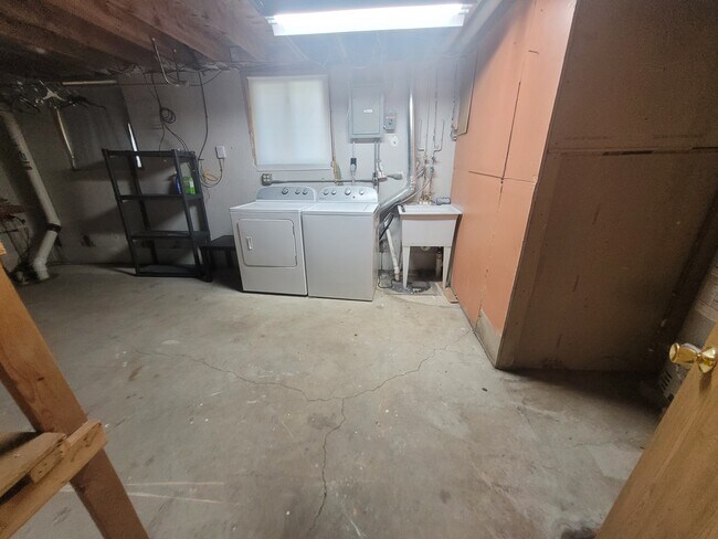 Building Photo - 518 Bergen Ave
