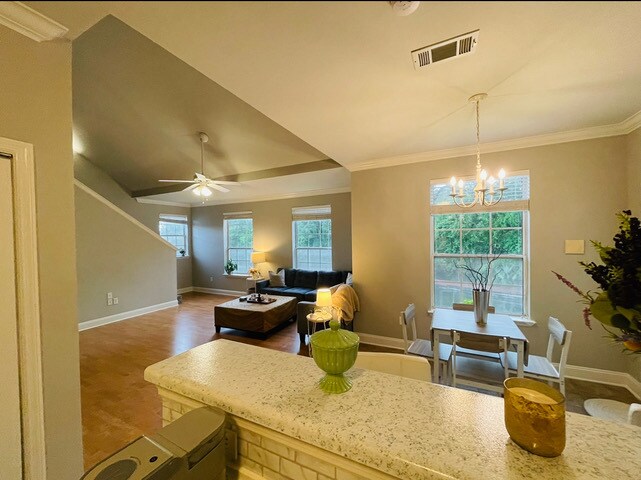 Building Photo - 900 Dean Lee Dr