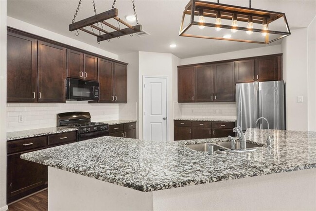 Building Photo - 2701 Bayrose Dr