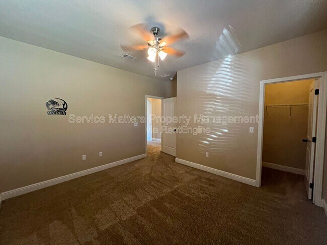 Building Photo - 5951 Palermo Dr