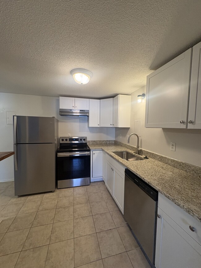 Building Photo - 80 Damon Rd