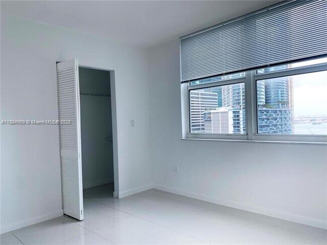 Building Photo - 31 SE 5th St