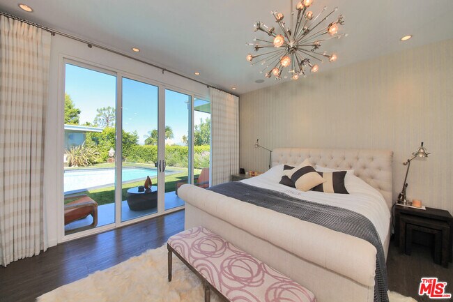 Building Photo - 3054 Elvido Dr