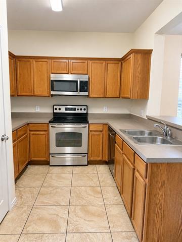 Building Photo - 10633 Traymore Dr