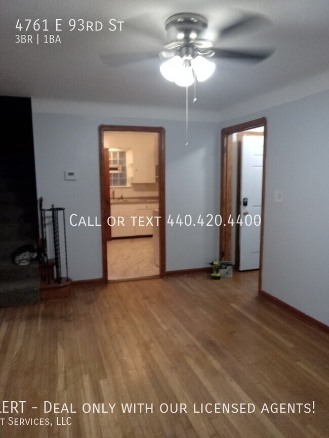 Building Photo - Renovated Cape Cod 3 bedroom 1 Bath