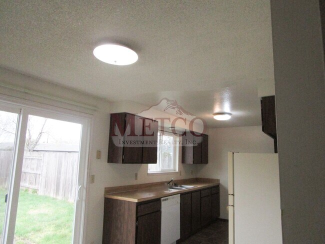 Building Photo - 19703