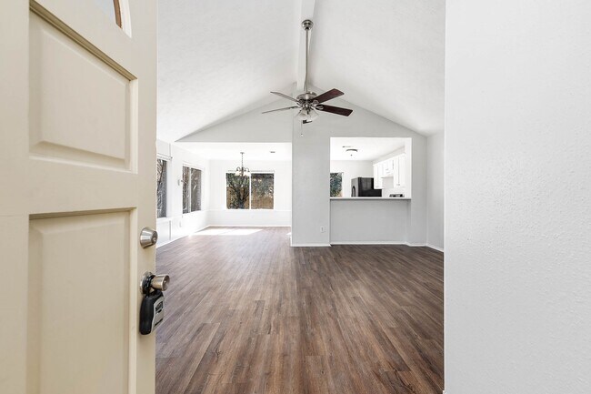 Building Photo - 3423 Nutwood Ln