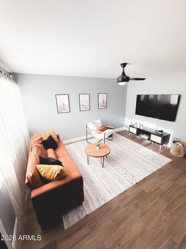 Building Photo - 8055 E Thomas Rd