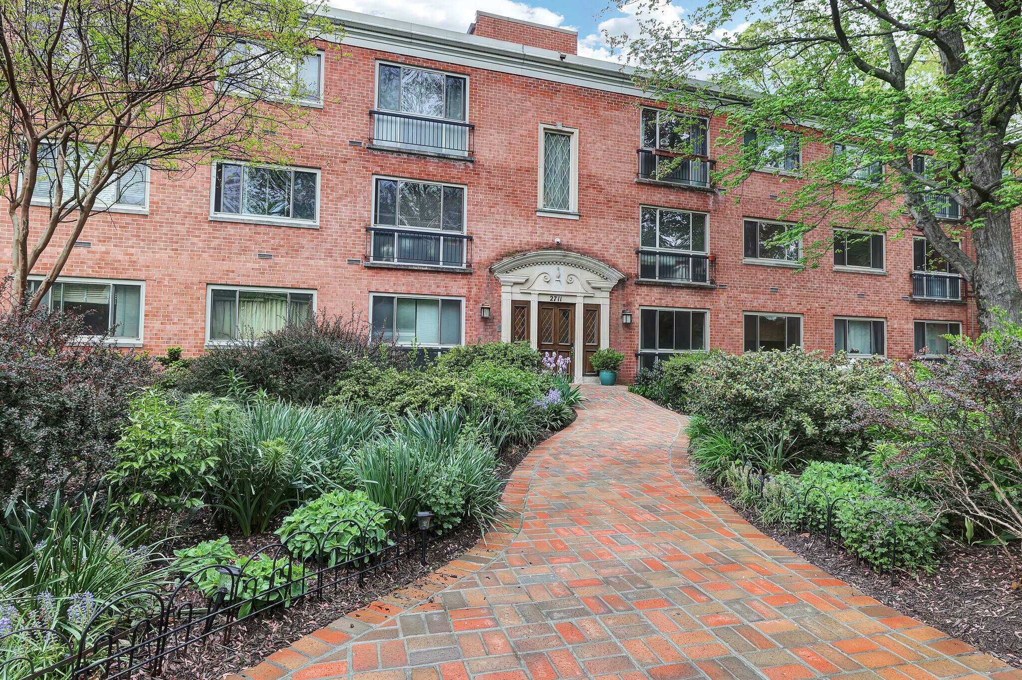 Building Photo - 2711 Ordway St NW