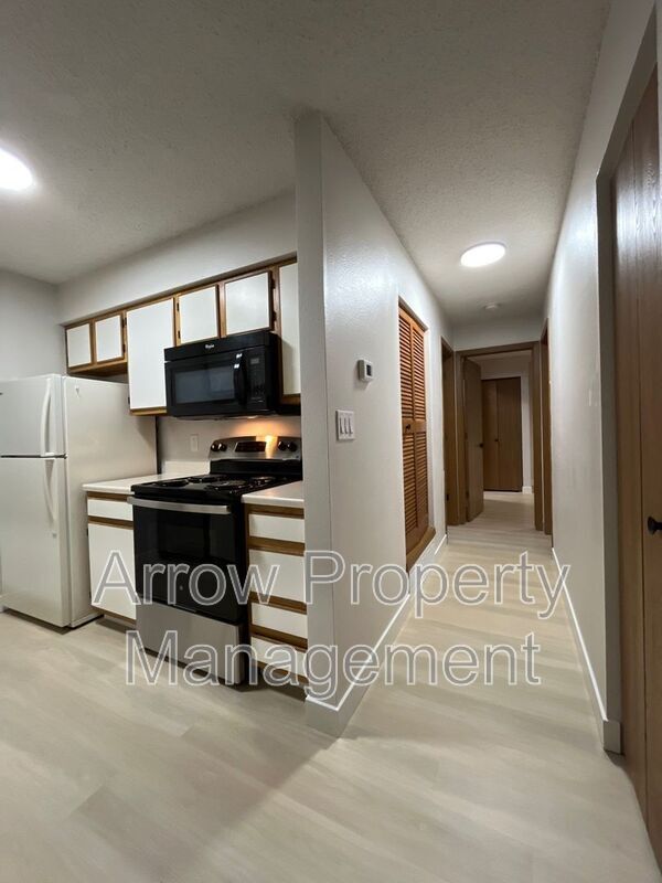 Building Photo - 2340 N 44th St