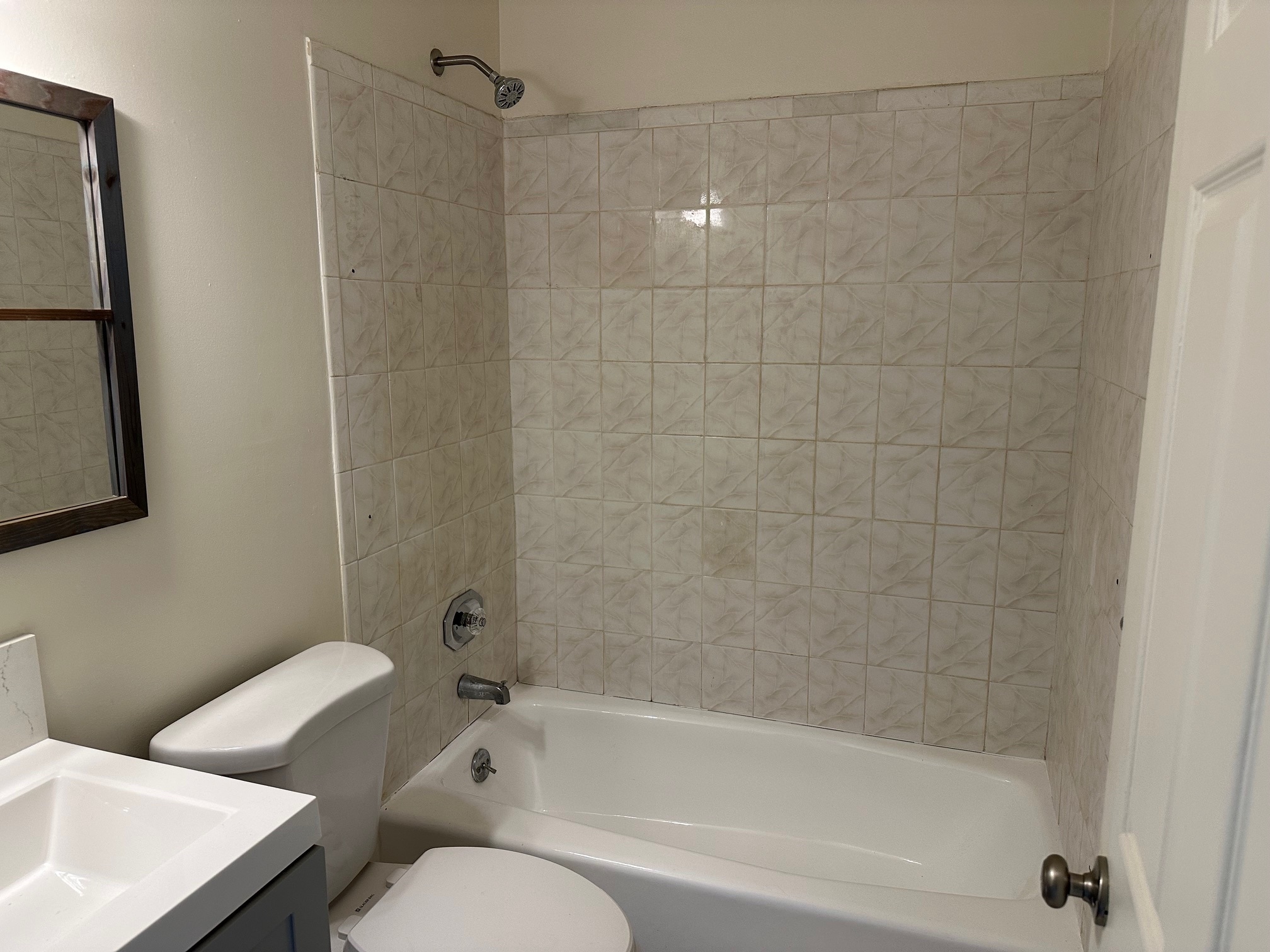 bathroom - 2406 Florencita Ave