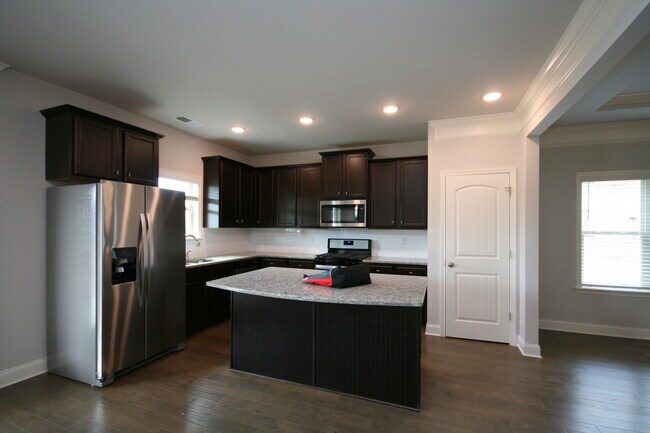 Building Photo - 7921 Gabriela Dr NW