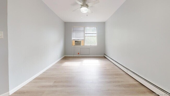 Building Photo - 85-18 Lefferts Blvd