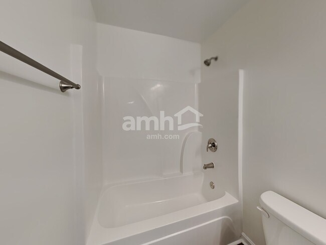 Building Photo - 1490 Aster Ives Dr