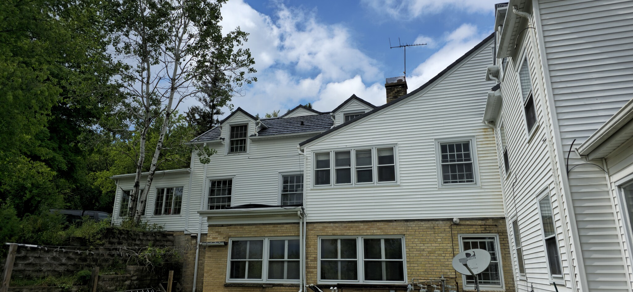 Building Photo - N47W28270 Lynndale Rd