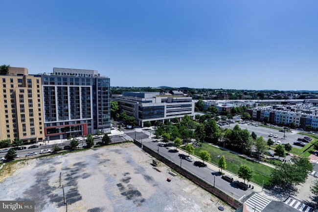 Building Photo - 1000 New Jersey Ave SE