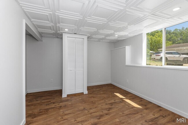 Building Photo - 8303 Cowan Lake Dr NE