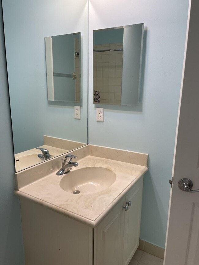 Building Photo - 138 Lismore Ln