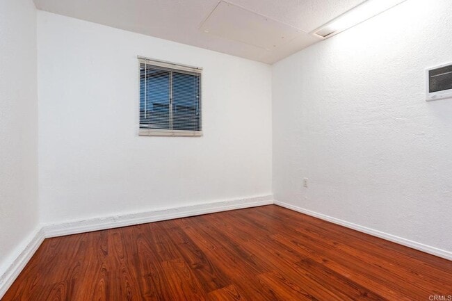 Building Photo - 1568 Primera St