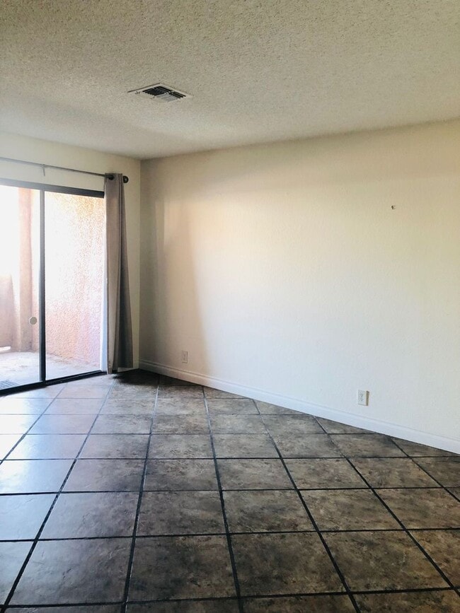 Building Photo - Desert Shores|Las Vegas 1 bedroom condo fo...