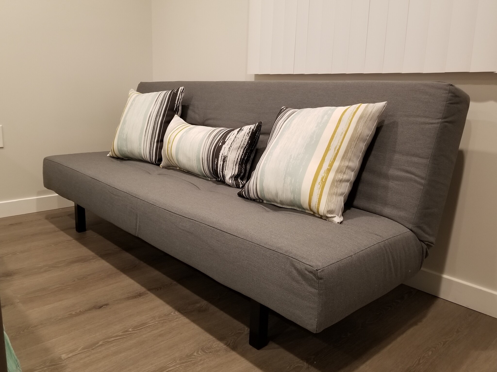 Futon. - 4449 S Slauson Ave