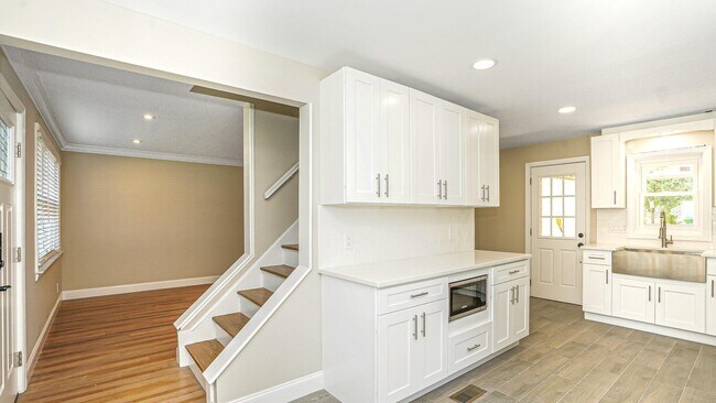 Building Photo - 2282 3rd St
