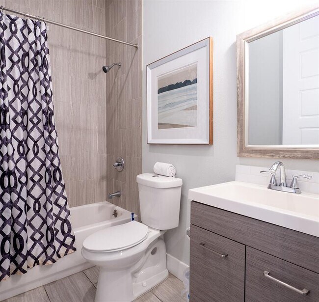 Building Photo - 4507 E Martin Luther King Jr Blvd