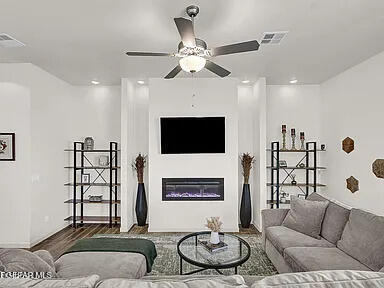 Building Photo - 7837 Enchanted View Dr